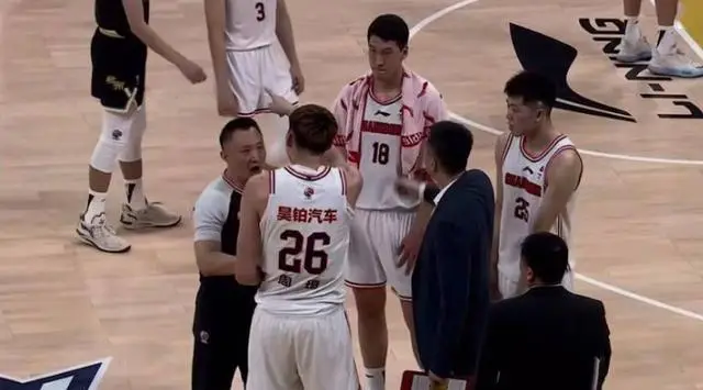 篮球规则夺权犯规_篮球规则夺权是什么意思_篮球规则中的夺权