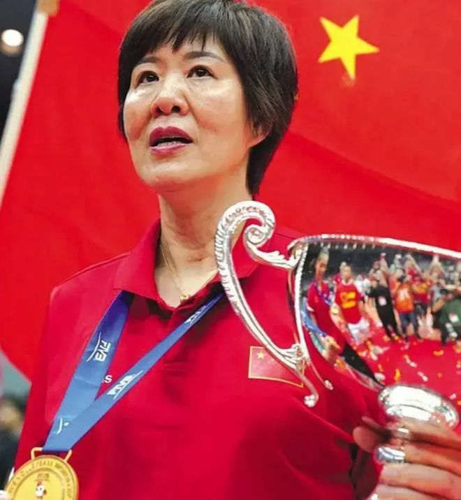 中国历史篮球第一人是谁_中国篮球的历史_篮球中国第一人