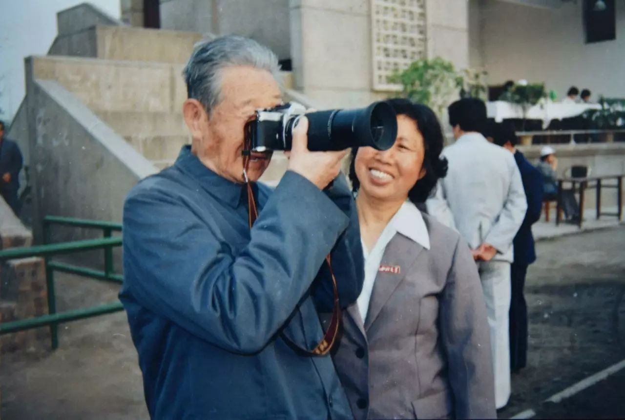 篮球背心冠军短裤_篮球运动短裤背心_篮球短裤背心冠军是谁