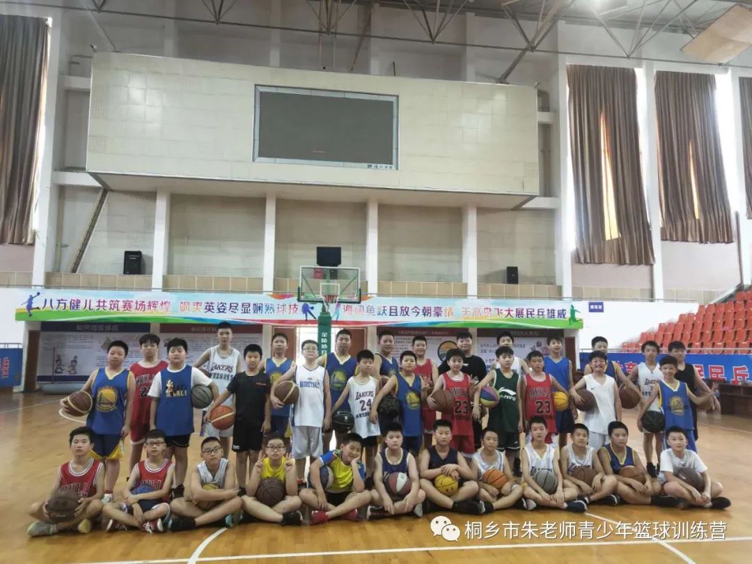 篮球短裤背心冠军是谁_篮球背心冠军短裤_篮球背心男潮
