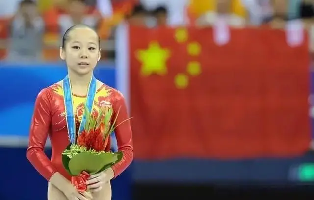 体操训练学生中国有多少人_中国体操学生训练_体操学校训练视频