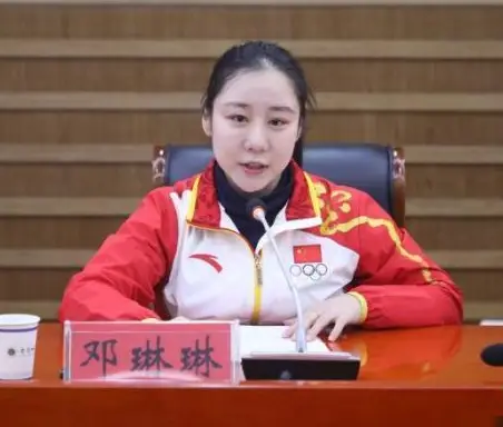 中国体操学生训练_体操训练学生中国有多少人_体操学校训练视频