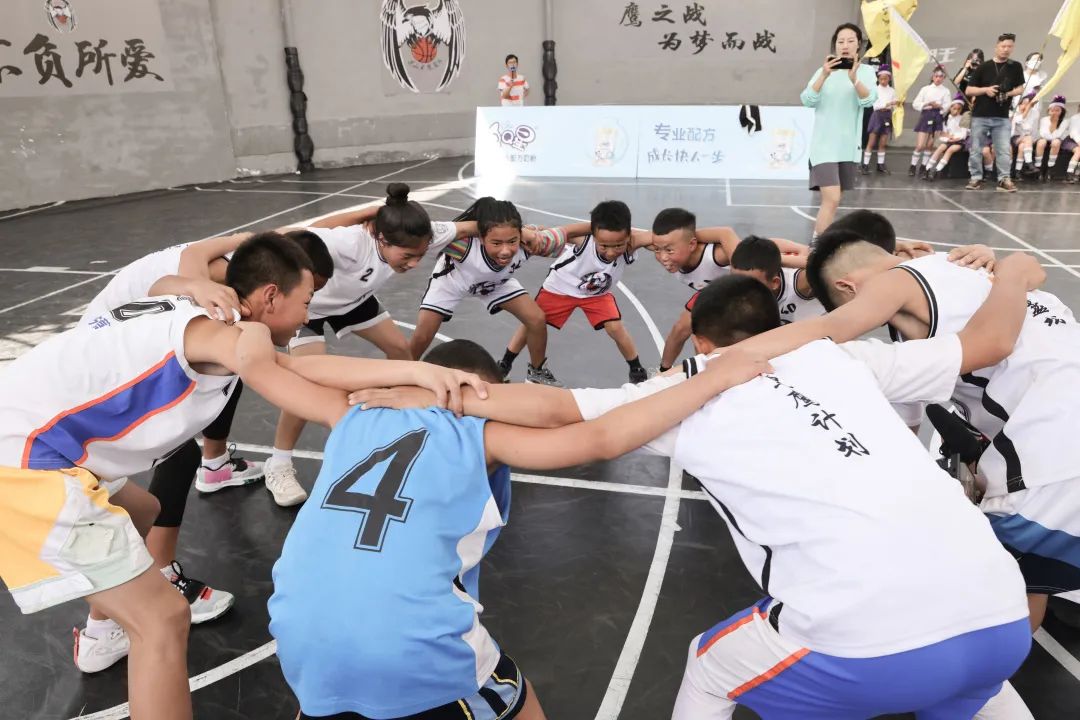 日落东单绝杀之战：171中学与凉山黑鹰队